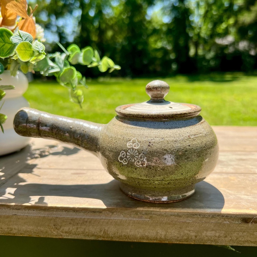 Vintage Pottery Japanese Small TeaPot - Picture 5 of 9